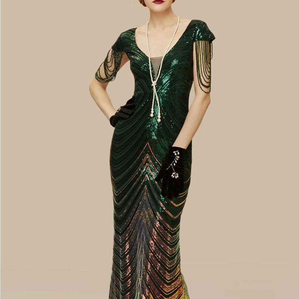 Emerald Green Sheer Scoop Neck Iridescent Sequin Dress